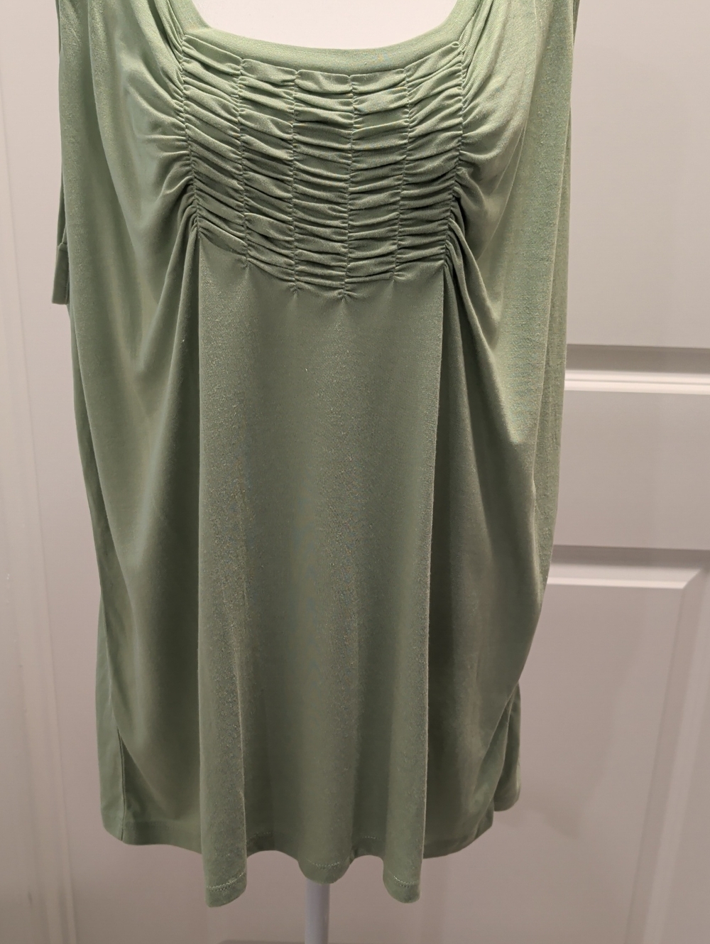 Talbots NWT $39.50 Sage Green Sleeveless Ruched Tank Top